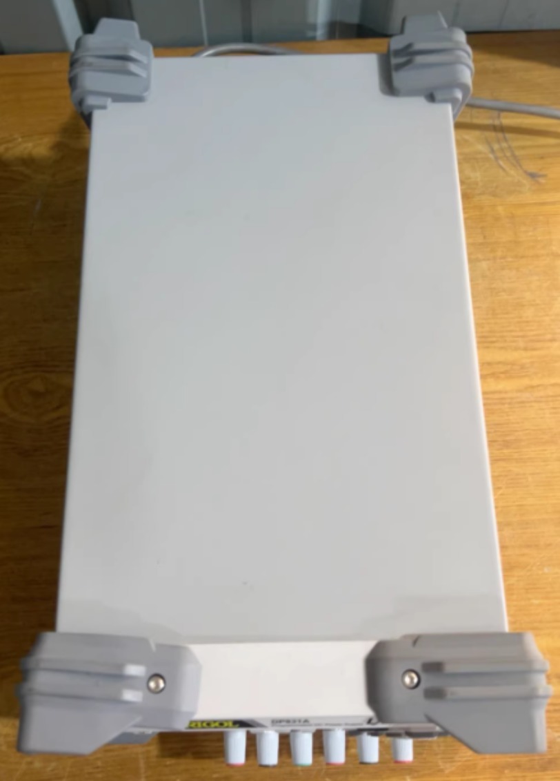 แหล่งจ่ายไฟฟ้ากระแสตรงแบบตั้งโ - Linear Dc Power Supply Triple Output บทวิจารณ์และราคา